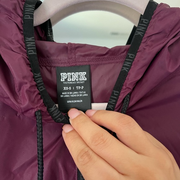 Victoria secret wind breaker size XS-S - Picture 2 of 6